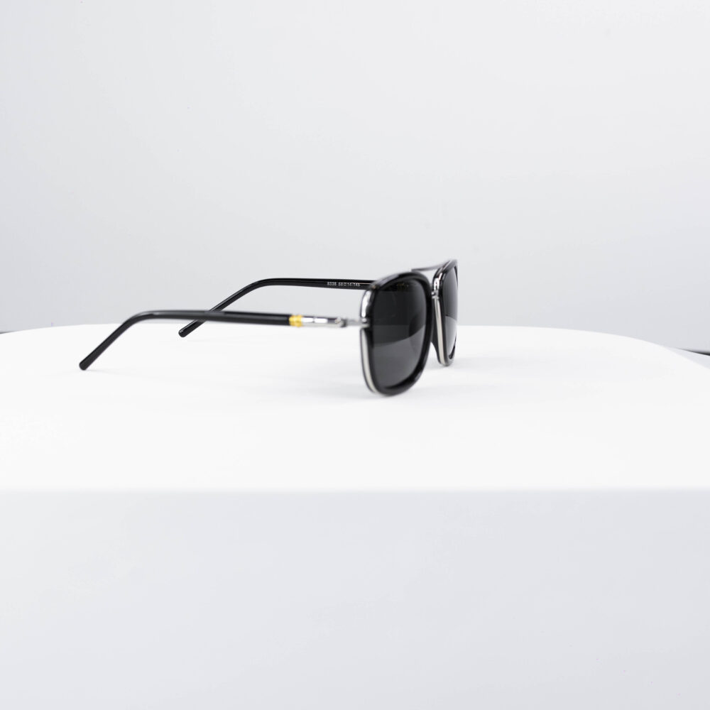 Black Square sunglasses - Image 2